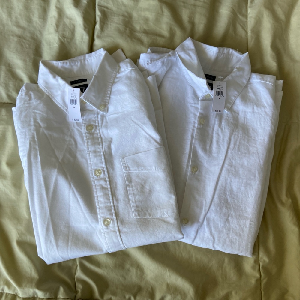 ✨NWT GAP Men’s White Button Down Shirts- Linen and Cotton (Bundle of 2!)